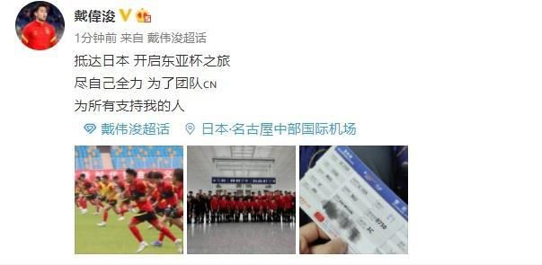 被两个男人按住吃奶好爽
